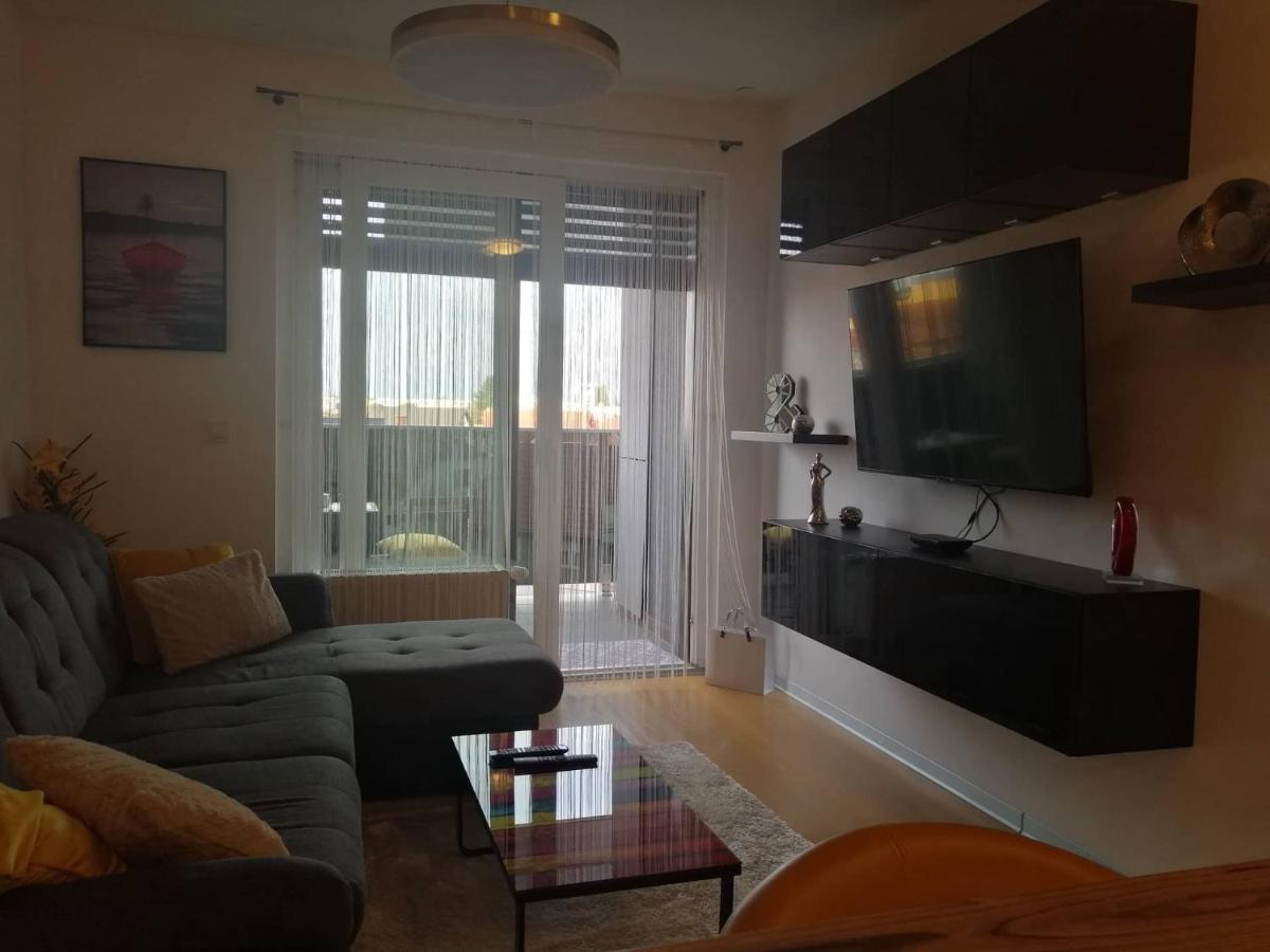Apartman Natali*** Apartamento Varaždin Exterior foto